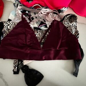Bralettes size large Victoria secret with tags